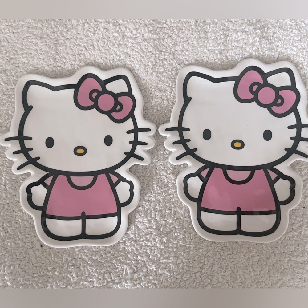 Hello Kitty Ceramic Trinket Tray/Plates Set of 2.
